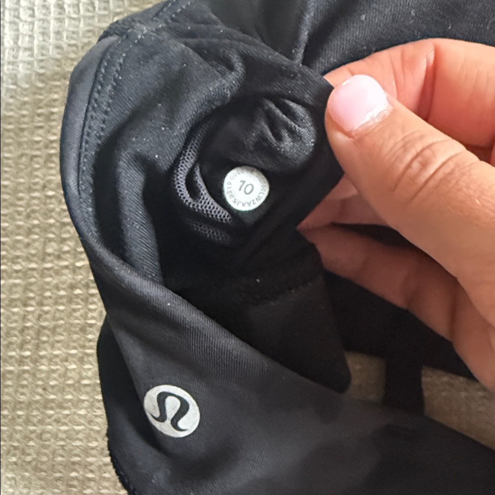 Black camo lululemon sports bra size 10 - Picture 3 of 3